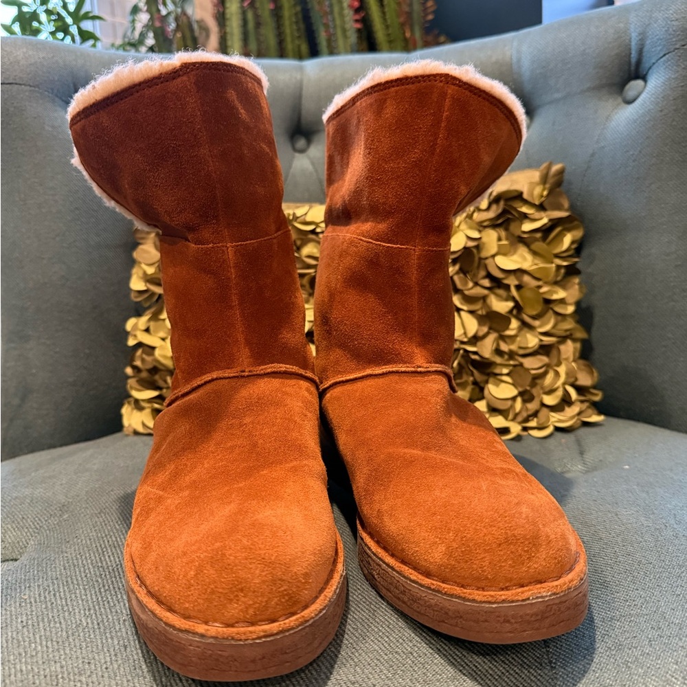 Clarks Drafty Haze Suede Boots - Picture 3 of 14